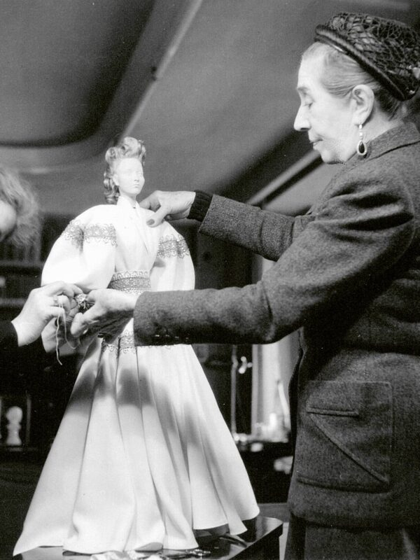 The 100-Year History of the Catwalk - Saatolog.com.tr