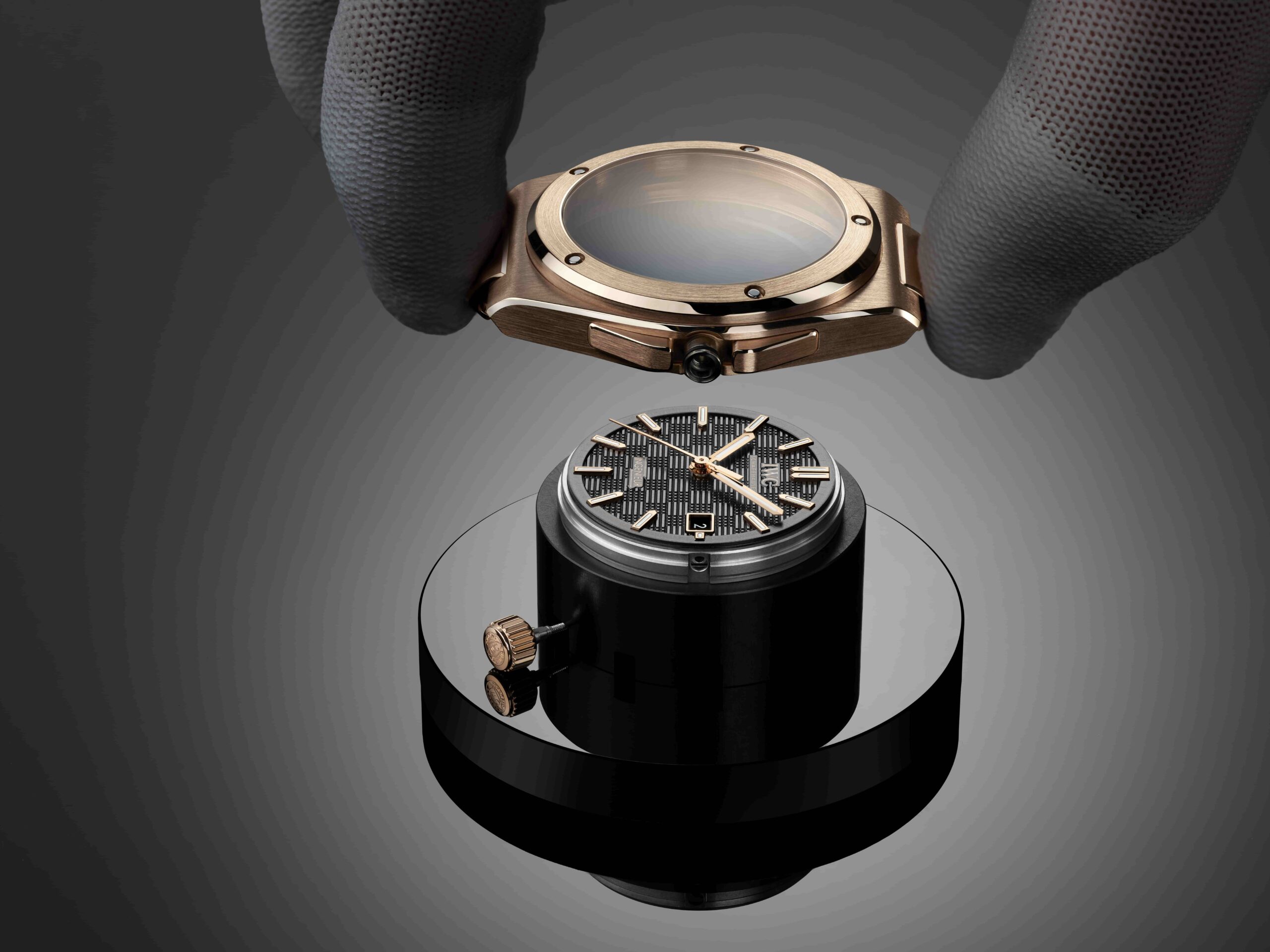 Gérald Genta Tasarımına Altın Dokunuş: IWC Ingenieur Automatic 40 Gérald Genta Tasarımına Altın Dokunuş: Iwc Ingenieur Automatic 40