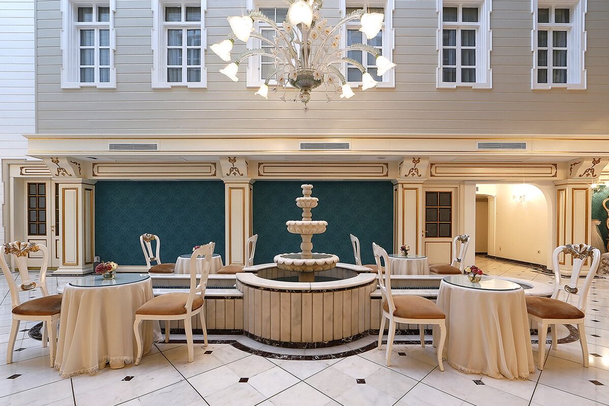 Tarihi Binalarıyla Ünlü İstanbul Otelleri Tarihi Binalarıyla Ünlü İstanbul Otelleri