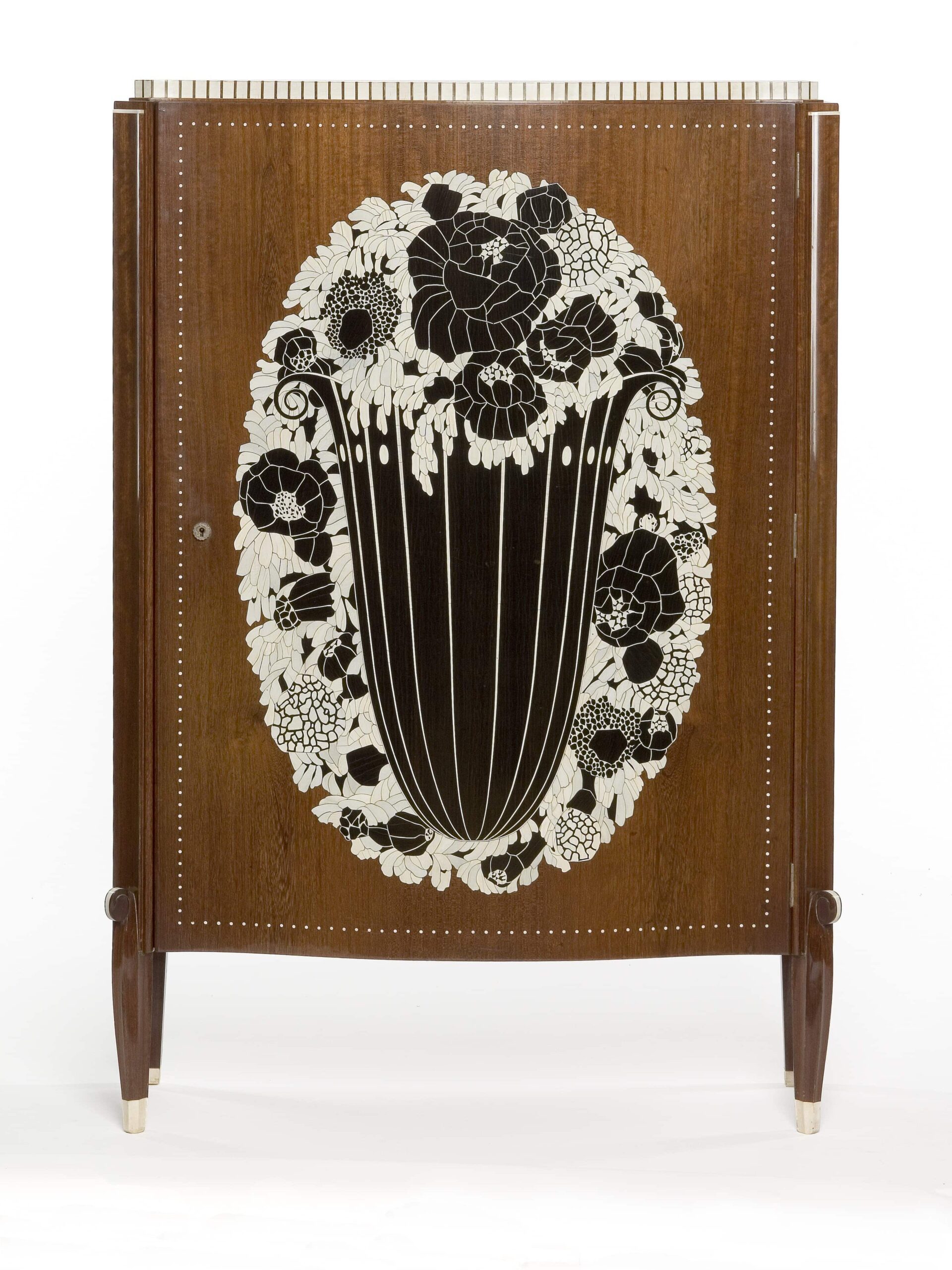 Art Deco: Modernliğin Işıltılı Yüzü 100 Yaşında Art Deco: Modernliğin Işıltılı Yüzü 100 Yaşında