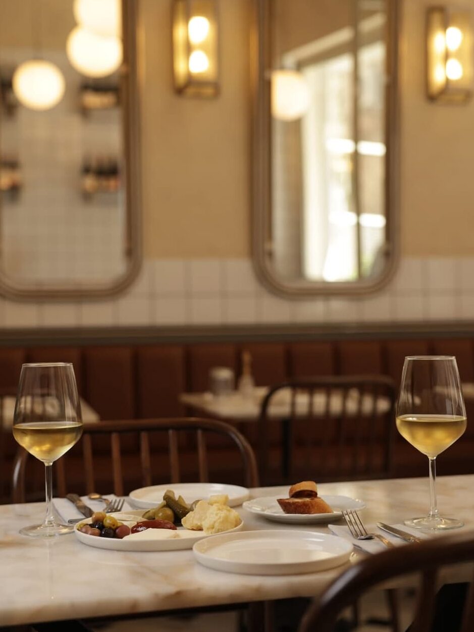 Gelenekselin İzinde: İstanbul Lokantaları Gelenekselin İzinde: İstanbul Lokantaları