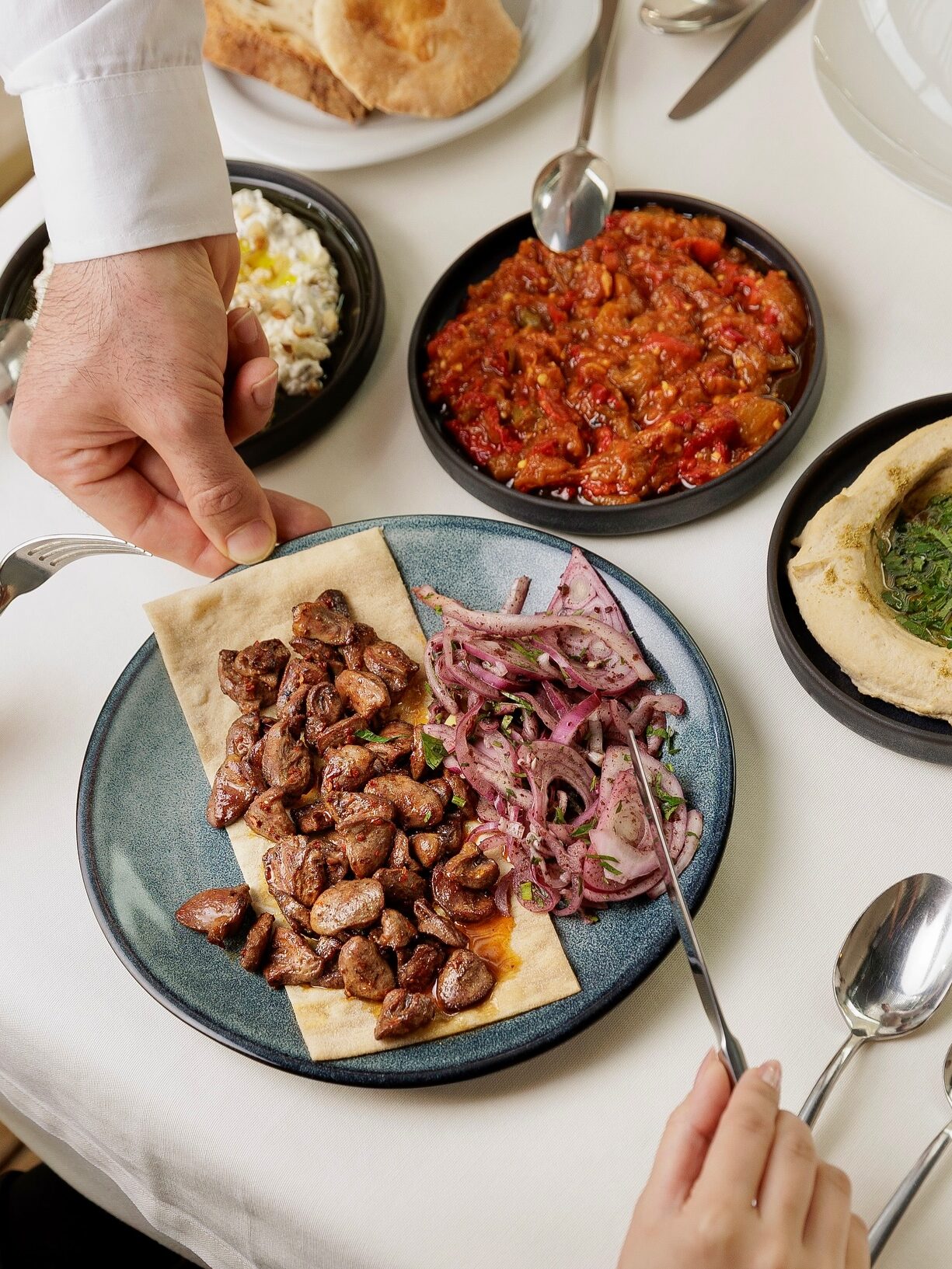 Gelenekselin İzinde: İstanbul Lokantaları Gelenekselin İzinde: İstanbul Lokantaları