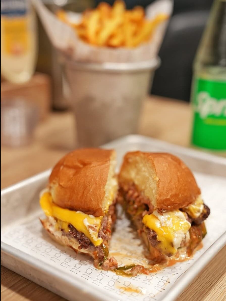 İstanbul’un En İyi Hamburgercileri İstanbul’un En İyi Hamburgercileri