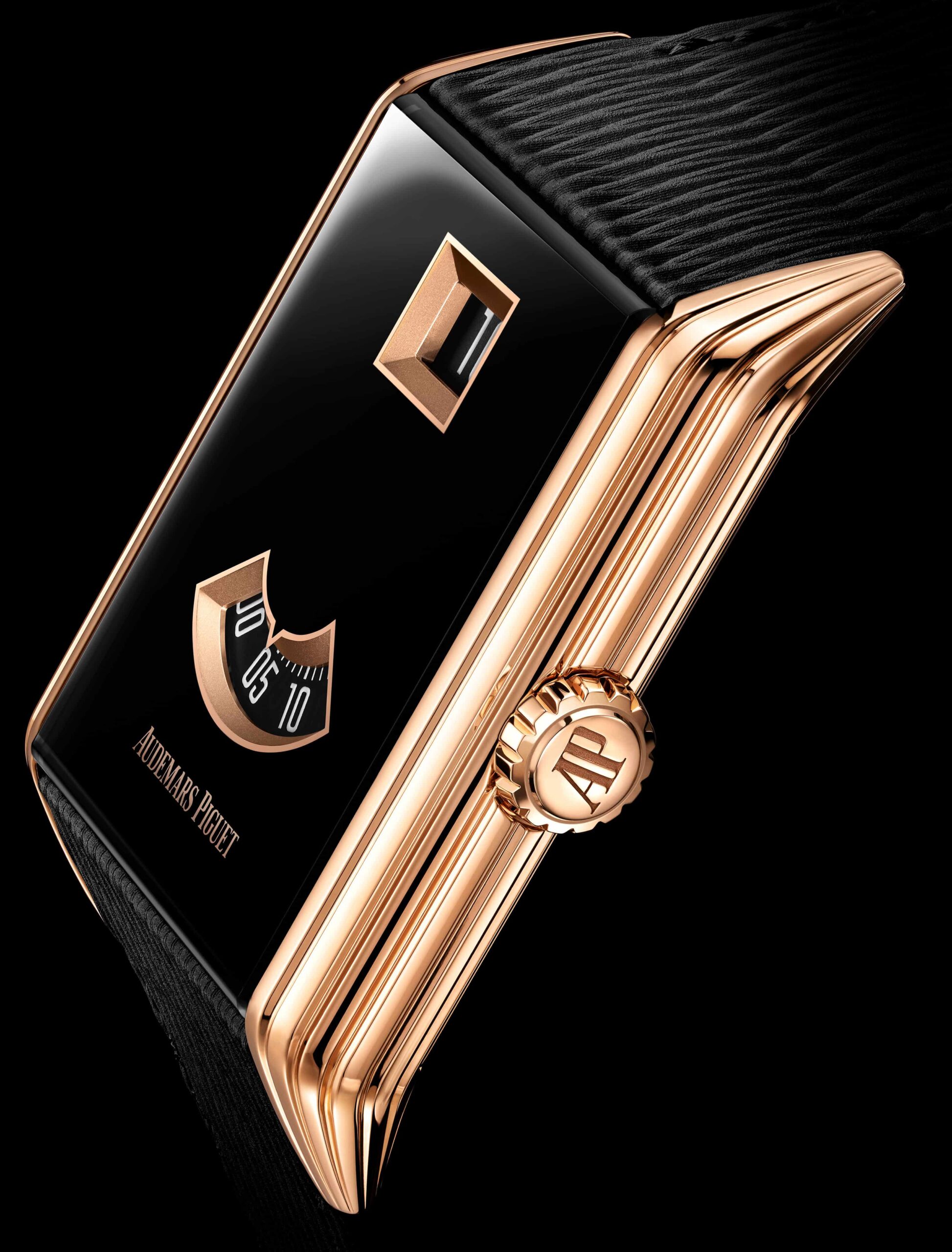 Audemars Piguet’den Yeni New Frame Jumping Hour