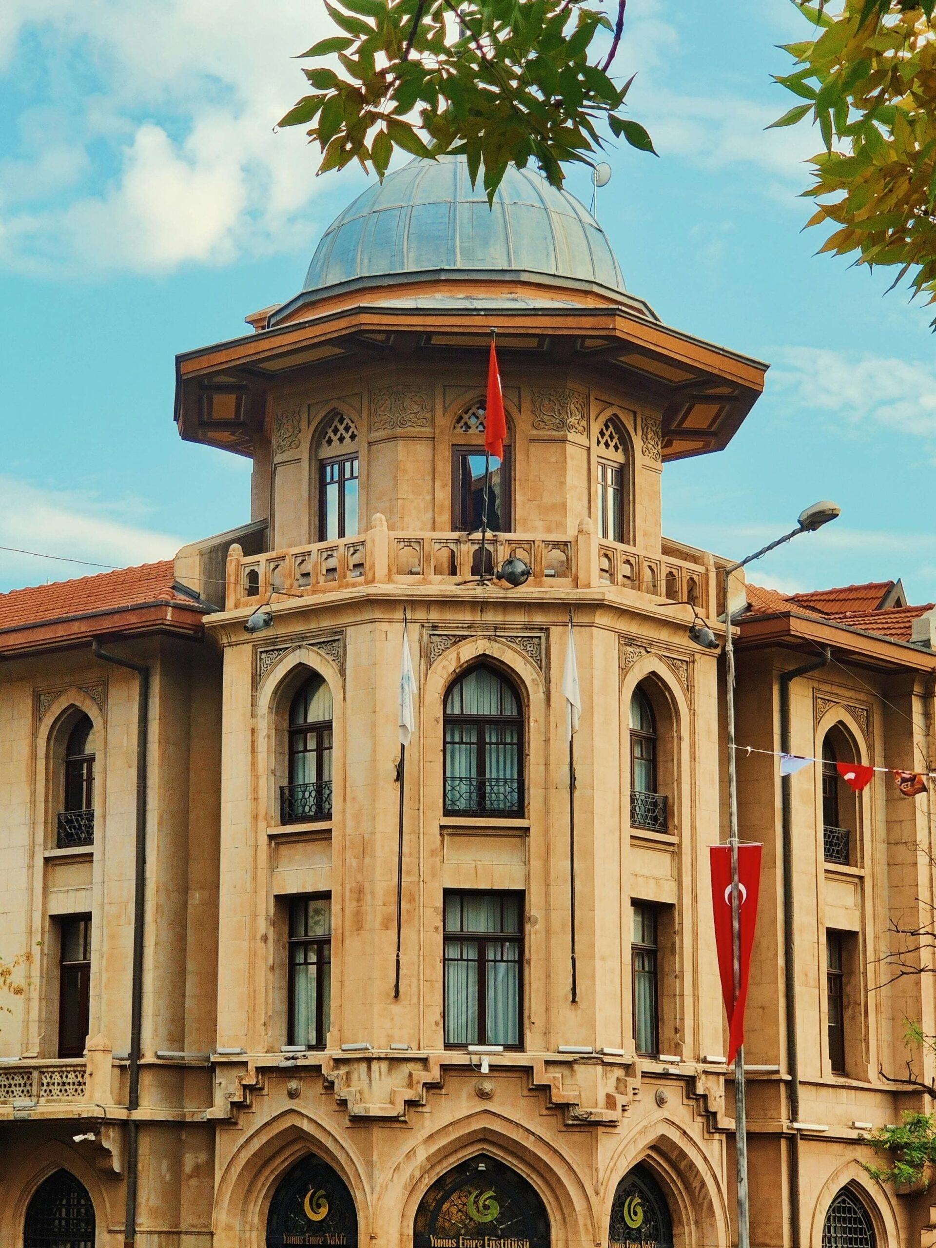 Çağdaş Edebiyatçıların Gözünden Ankara